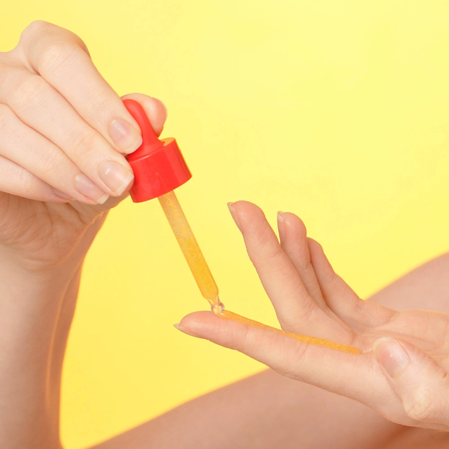EQQUALBERRY Vitamin Illuminating Serum